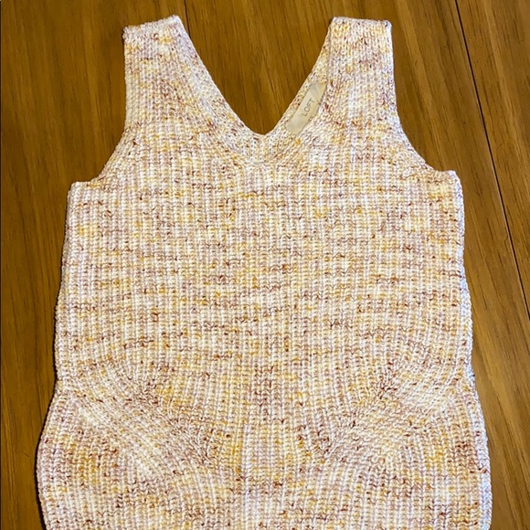 LOFT DOUBLE V SWEATER TANK - Picture 3 of 11
